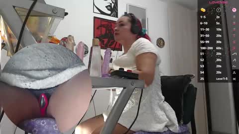 Snapshot of leidycrstnch21 chatting on 02.22.26 LeidyDi223 online show from 02.22.26