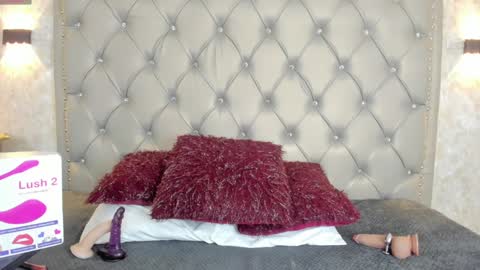 LEIGH ANGELS online show from 01.11.25