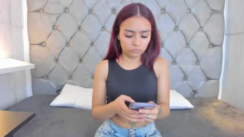 LEIGH ANGELS online show from 02.13.25