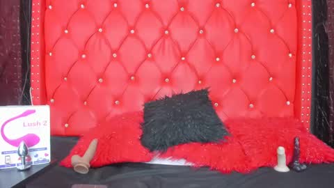 LEIGH ANGELS online show from 02.23.25