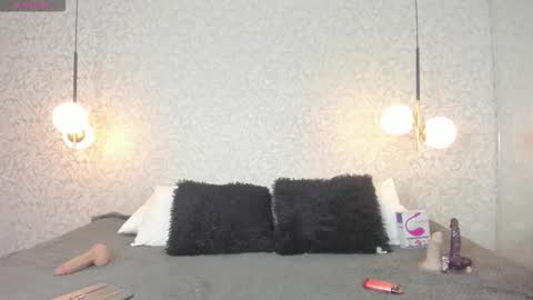 LEIGH ANGELS online show from 09.23.25