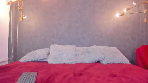 LEIGH ANGELS online show from 11.22.25