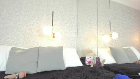 Snapshot of leigh_angels chatting on 05.11.26 LEIGH ANGELS online show from 05.11.26