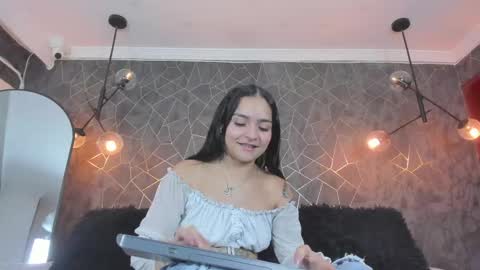 Snapshot of leigh_angels chatting on 06.03.26 LEIGH ANGELS online show from 06.03.26