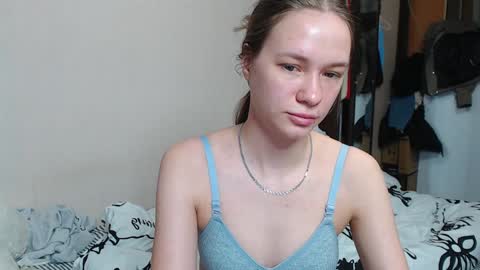 leila_bambi online show from 12.23.24