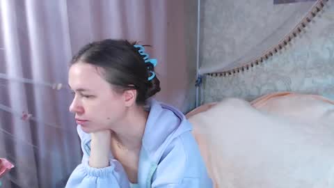 Snapshot of leila_bambi_ chatting on 06.06.26 leila_bambi_ online show from 06.06.26