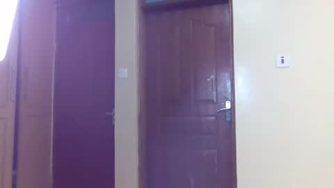 Leila online show from 04.25.26