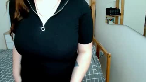 Leila online show from 02.03.26