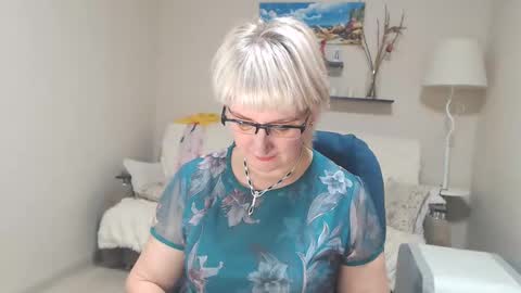 Leila Kinky online show from 12.04.24