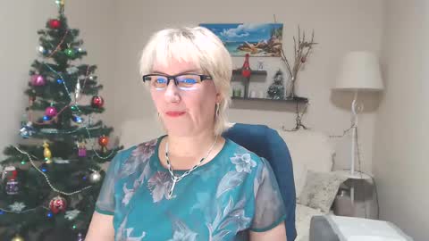 Leila Kinky online show from 12.20.24