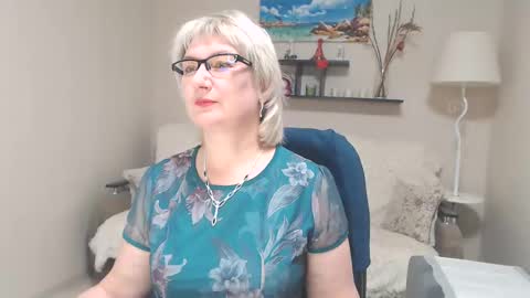 Leila Kinky online show from 01.30.25