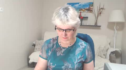 Leila Kinky online show from 02.21.25