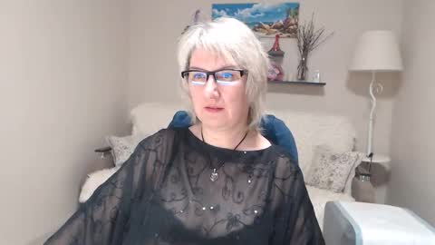 Leila Kinky online show from 04.15.26