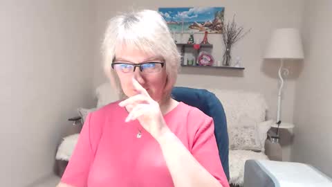 Leila Kinky online show from 04.19.26