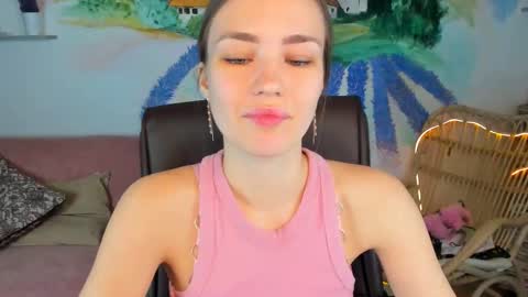 Snapshot of leilarai chatting on 02.15.25 Leila Rai online show from 02.15.25