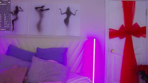 Leila online show from 03.29.26