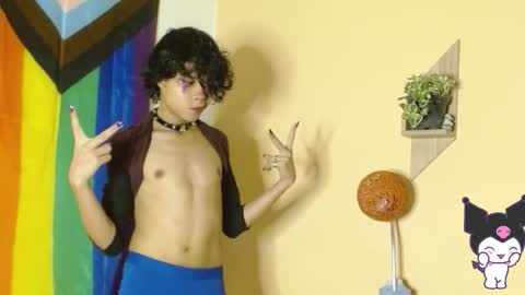 Snapshot of lejoowo chatting on 10.30.25 Lejo online show from 10.30.25