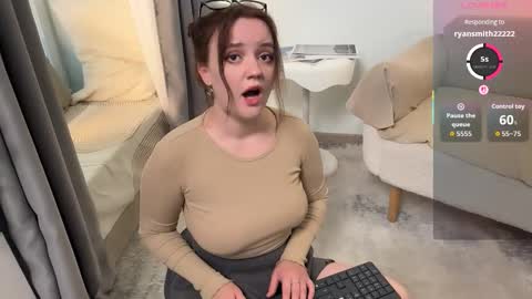 Lela online show from 09.24.25