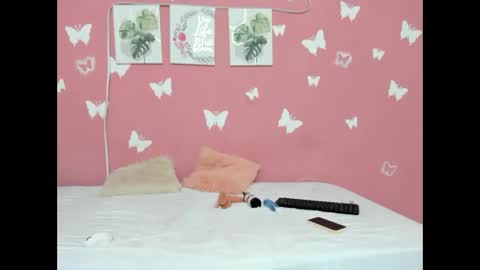 Snapshot of lelany_evans chatting on 10.23.25 lelany_evans online show from 10.23.25