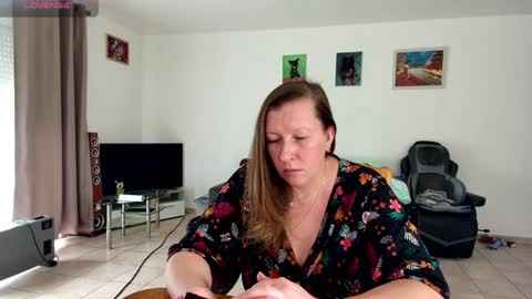 Snapshot of lelena1319 chatting on 01.20.25 YOUR ELENA online show from 01.20.25