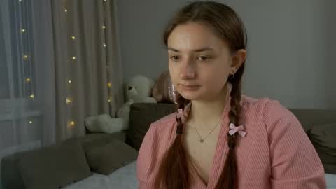 Lelia online show from 04.27.26