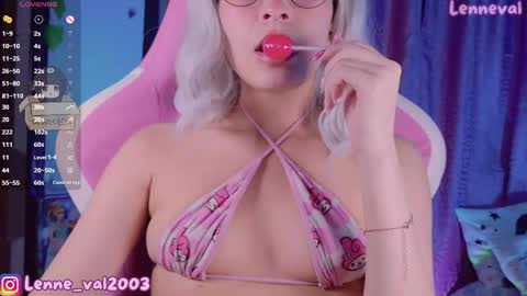 Snapshot of lenneval chatting on 11.07.25 Val online show from 11.07.25