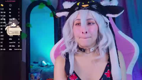 Snapshot of lenneval chatting on 11.14.25 Val online show from 11.14.25