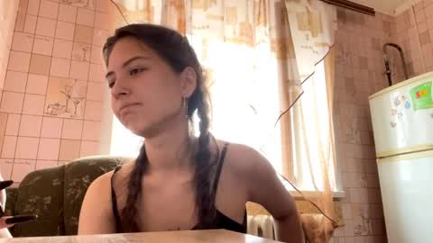 Snapshot of lenniepennachio chatting on 04.19.26 Hellomy name is Natalyits my first day here nice to meet you Give me 50 thumbs ups online show from 04.19.26