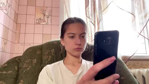 Snapshot of lenniepennachio chatting on 04.25.26 Hellomy name is Natalyits my first day here nice to meet you Give me 50 thumbs ups online show from 04.25.26