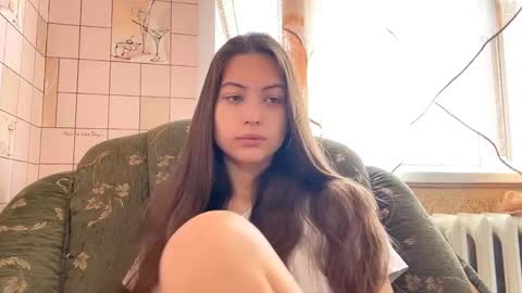 Snapshot of lenniepennachio chatting on 04.29.26 Hellomy name is Natalyits my first day here nice to meet you Give me 50 thumbs ups online show from 04.29.26