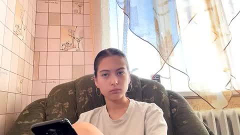 Snapshot of lenniepennachio chatting on 05.02.26 Hellomy name is Natalyits my first day here nice to meet you Give me 50 thumbs ups online show from 05.02.26