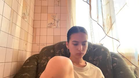 Snapshot of lenniepennachio chatting on 05.07.26 Hellomy name is Natalyits my first day here nice to meet you Give me 50 thumbs ups online show from 05.07.26