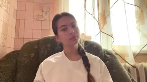 Snapshot of lenniepennachio chatting on 05.26.26 Hellomy name is Natalyits my first day here nice to meet you Give me 50 thumbs ups online show from 05.26.26