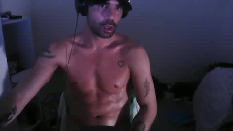 Snapshot of leo1991lol chatting on 12.15.24 leo1991lol online show from 12.15.24
