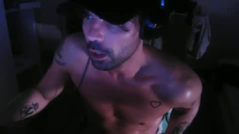 Snapshot of leo1991lol chatting on 12.22.24 leo1991lol online show from 12.22.24