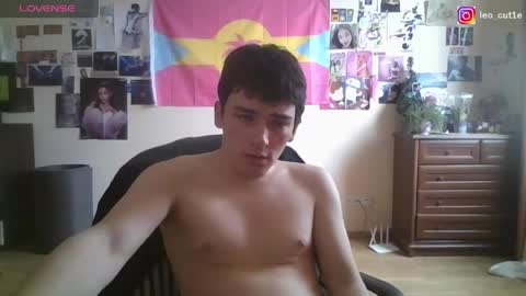 Snapshot of leo_cutie chatting on 03.21.26 leo_cutie online show from 03.21.26