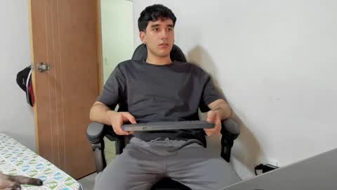 Leo Jones online show from 12.02.24