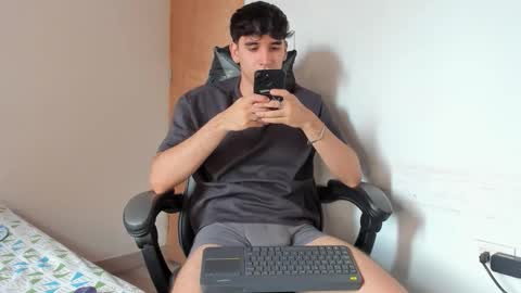 Leo Jones online show from 09.12.25