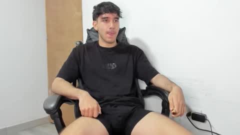 Leo Jones online show from 10.28.25