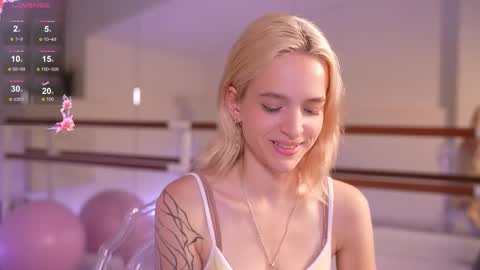 Snapshot of leo_lulu chatting on 10.10.25 Ashly online show from 10.10.25