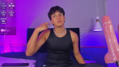 Snapshot of leo_savage_ chatting on 09.29.25 Leo online show from 09.29.25