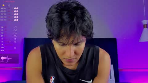 Snapshot of leo_savage_ chatting on 11.05.25 Leo online show from 11.05.25