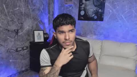 Leo independent model online show from 10.14.25