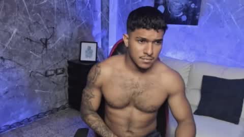 Leo independent model online show from 01.14.26