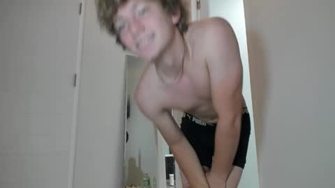 Snapshot of leo_wildd chatting on 11.01.25 leo_wildd online show from 11.01.25