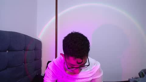 Snapshot of leoh_hades chatting on 11.01.25 Leoh online show from 11.01.25