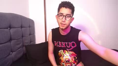 Snapshot of leoh_hades chatting on 11.18.25 Leoh online show from 11.18.25