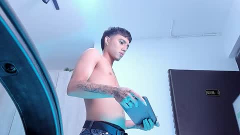 leohard_ online show from 01.15.26