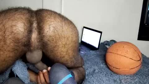 Snapshot of leohot24 chatting on 11.30.25 leo online show from 11.30.25