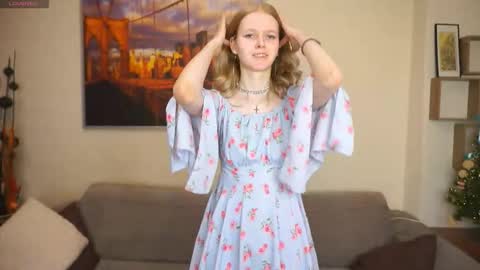 Hello Im Roxy Im just starting my journey here so lets get acquainted online show from 02.27.26